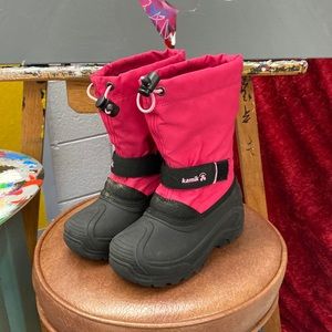 Girls Kamik snow boots size 11